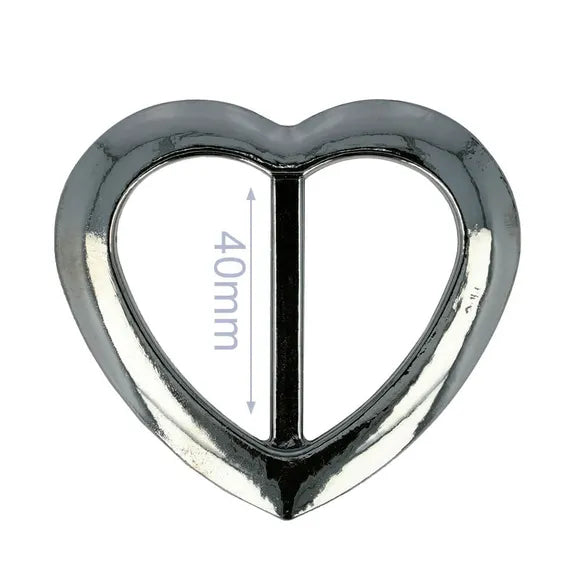 Heart-shaped belt buckle